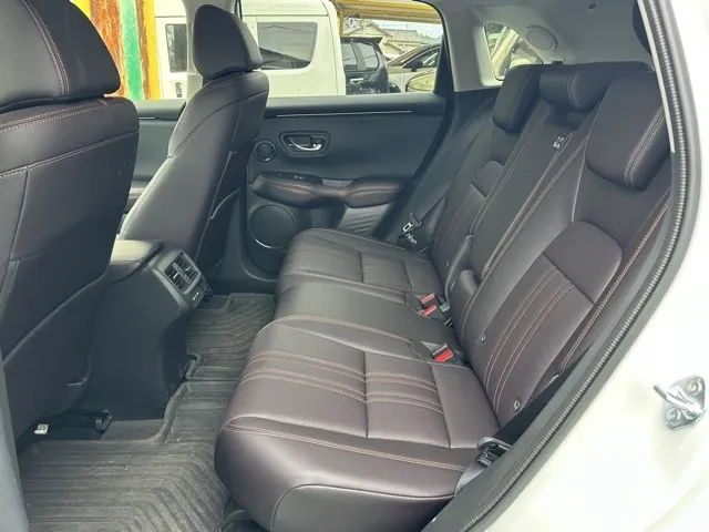 ZR-V(ホンダ)e：HEV Z ４ＷＤ 中古車 4