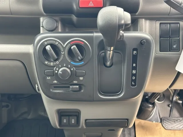 エブリイ(スズキ)NV１００クリッパーDX GLパッケージ CVT中古車 17