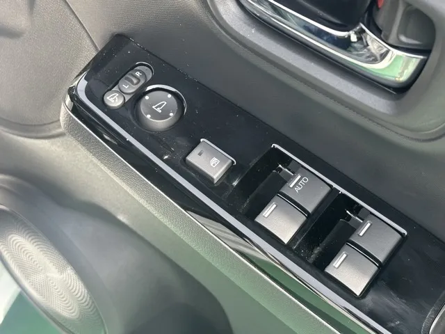 N-ONE(ホンダ)ＲＳ ６ＭＴ届出済未使用車 12