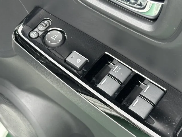 N-ONE(ホンダ)ＲＳ ６ＭＴ届出済未使用車 12