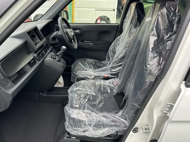 N-ONE(ホンダ)ＲＳ ６ＭＴ届出済未使用車 3
