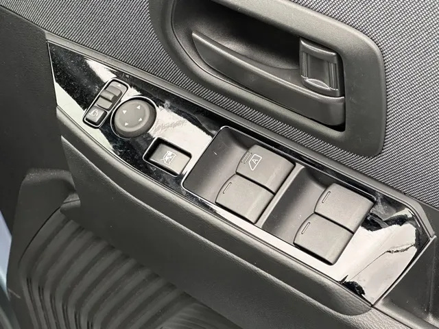 サクラ(ニッサン)X中古車 11