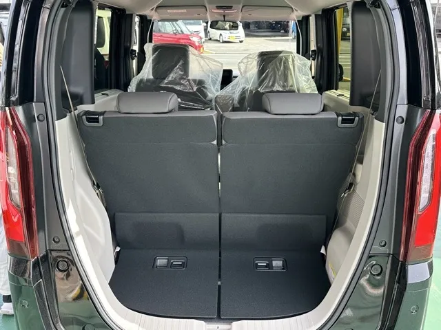 N-BOX(ホンダ)N-BOX コンフォートＰ届出済未使用車 10