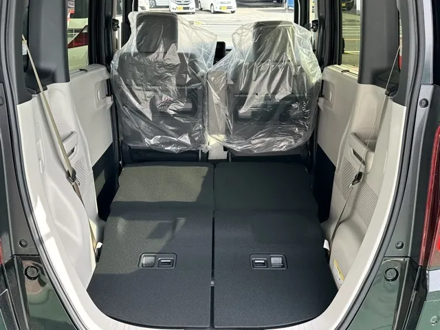 N-BOX(ホンダ)N-BOX コンフォートＰ届出済未使用車 11