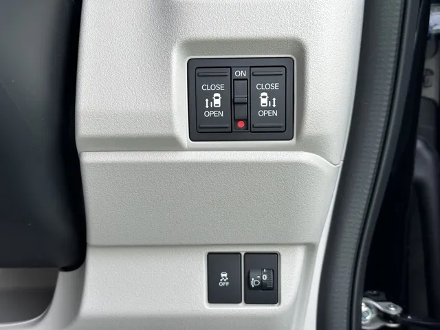 N-BOX(ホンダ)N-BOX コンフォートＰ届出済未使用車 15