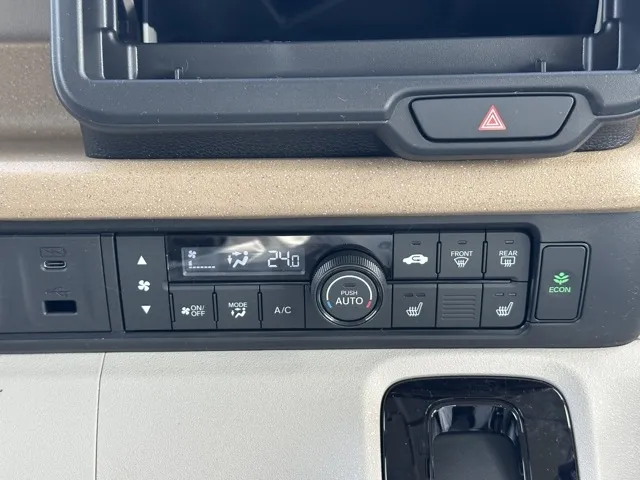 N-BOX(ホンダ)N-BOX コンフォートＰ届出済未使用車 17