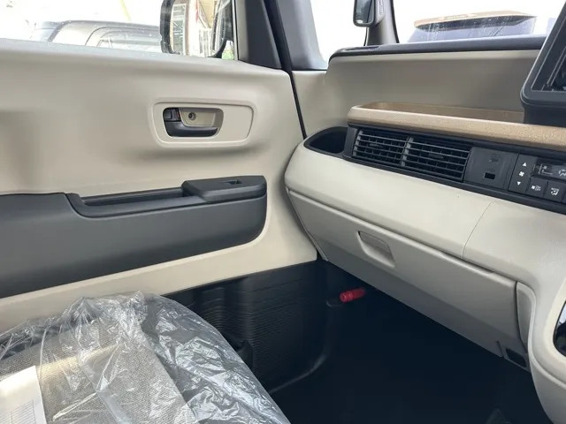 N-BOX(ホンダ)N-BOX コンフォートＰ届出済未使用車 19