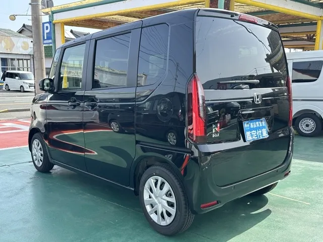 N-BOX(ホンダ)N-BOX コンフォートＰ届出済未使用車 2