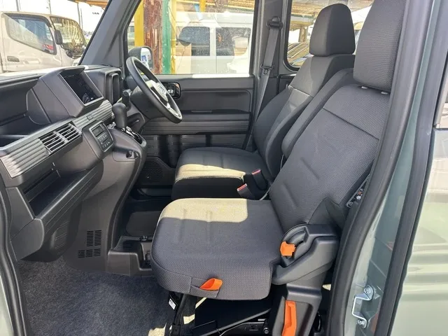N-VAN(ホンダ)FUNターボ届出済未使用車 3
