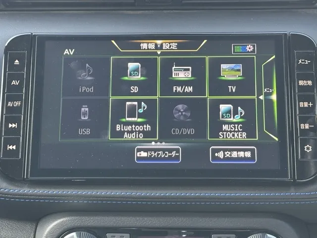 キックス(ニッサン)オーテック中古車 15