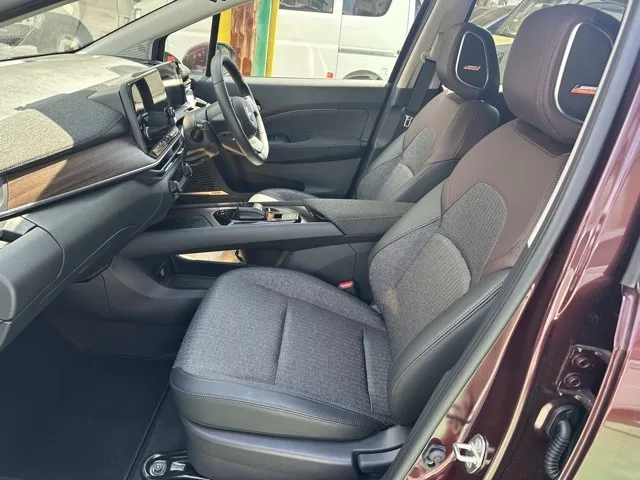 オーラ(ニッサン)G プロパイロット ナビ ワイヤレス充電中古車 3