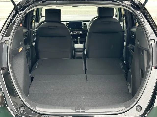 フィット(ホンダ)e：HEV ホーム ブラックスタイル中古車 9