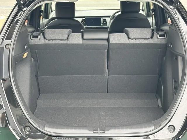 フィット(ホンダ)e：HEV ホーム ブラックスタイル中古車 8
