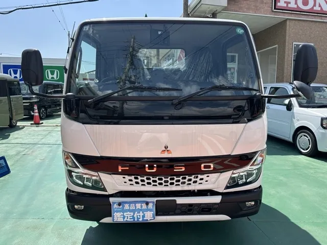 キャンター(三菱)全低床 平ボディ ２ｔ登録済未使用車 27