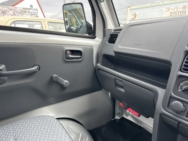 キャリートラック(スズキ)KC 4WD 5MT届出済未使用車 15