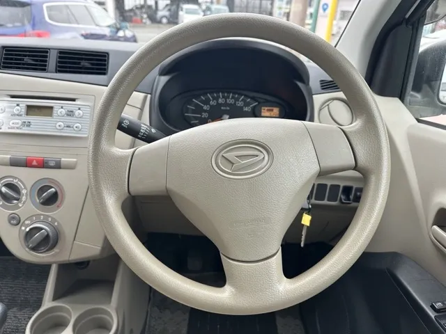 ミラ(ダイハツ)Xスペシャル 5MT中古車 6
