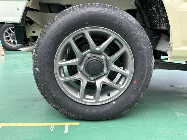 ジムニー(ダムド)XC リトルB WHITE EDITION新車見本展示無 11