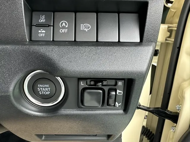 ジムニー(ダムド)XC リトルB WHITE EDITION新車見本展示無 13