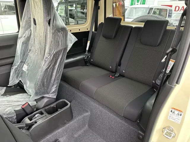 ジムニー(ダムド)XC リトルB WHITE EDITION新車見本展示無 4