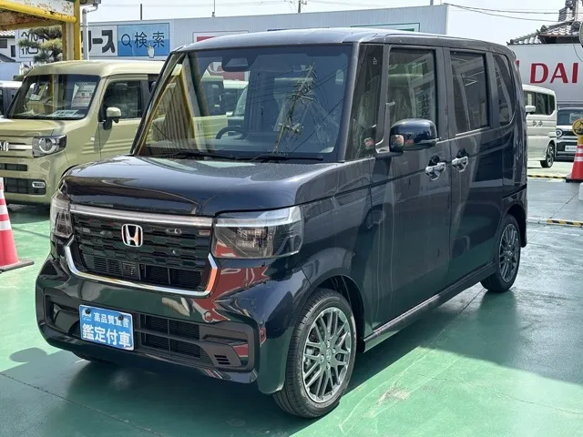 N-BOX(ホンダ)N-BOXカスタムターボ届出済未使用車 1
