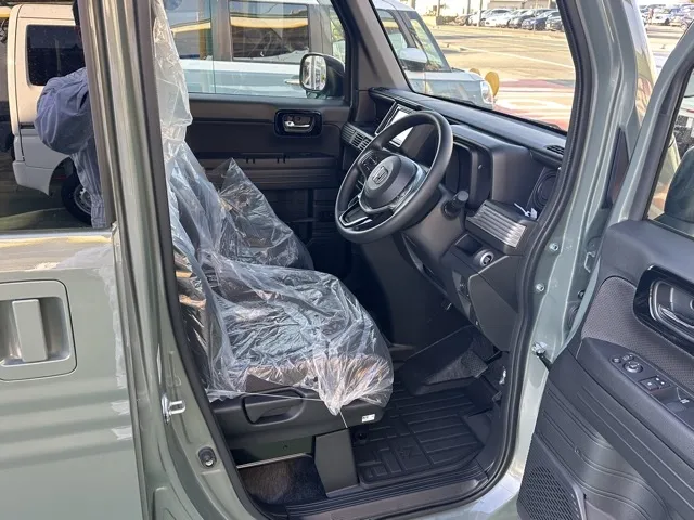 N-VAN(ホンダ)FUNターボ届出済未使用車 13