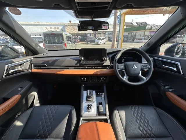 アウトランダー(三菱)P中古車 5