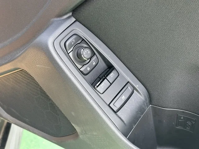 BRZ(スバル)R 6MT中古車 11