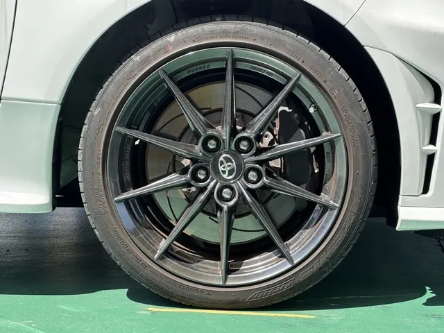 GRヤリス(トヨタ)RC ４WD 6MT中古車 10