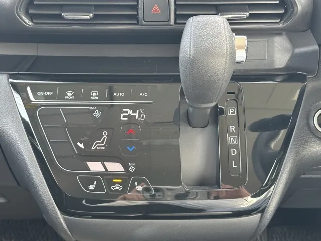eKクロススペース(三菱)G 4WD中古車 14
