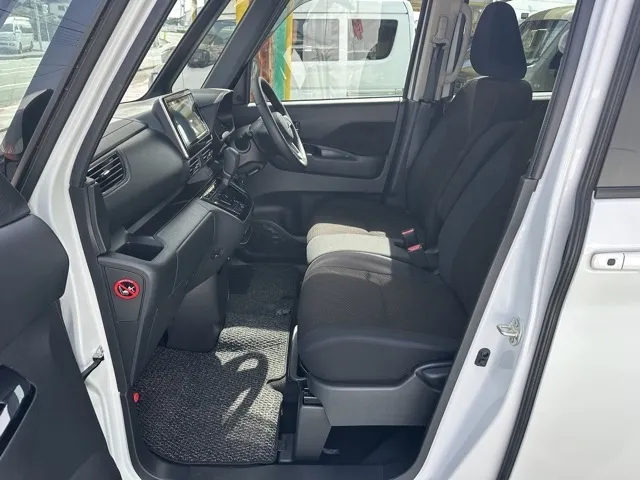eKクロススペース(三菱)G 4WD中古車 3