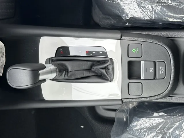 フィット(ホンダ)e：HEV ホーム登録済未使用車 11