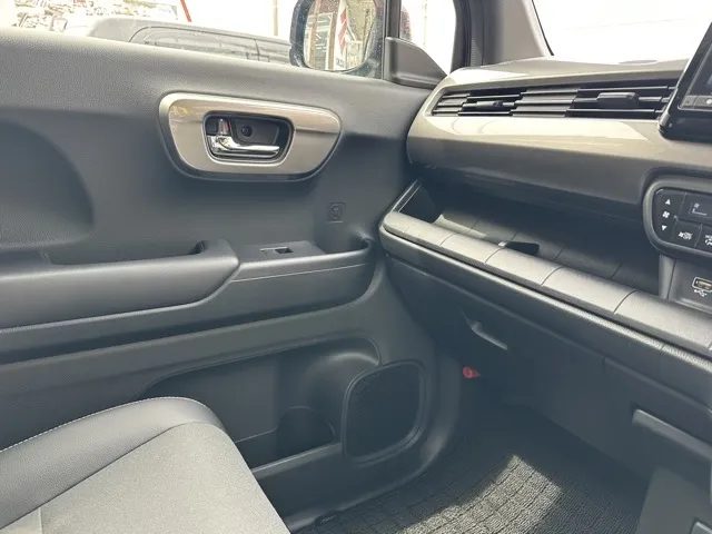 N-WGN(ホンダ)L スタイル+ビター LEDレンタＵＰ 21