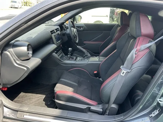 GR86(トヨタ)スバル BRZ STIスポーツ 6MT中古車 3