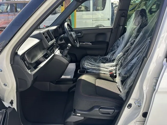 N-ONE(ホンダ)ＲＳ ６ＭＴ届出済未使用車 3