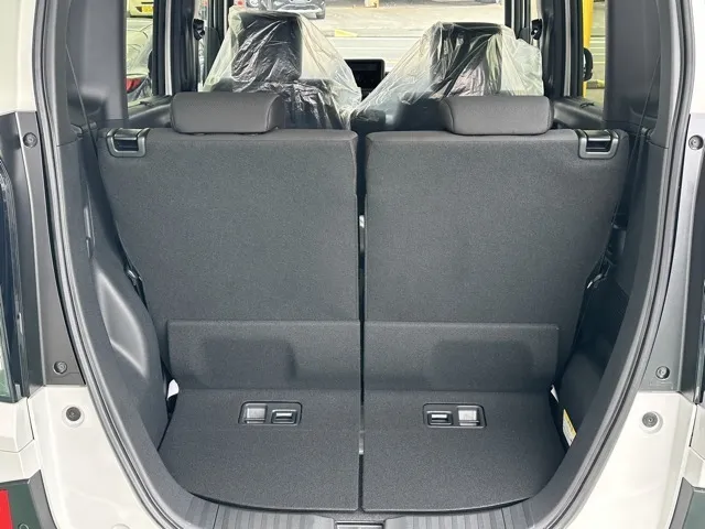 N-BOX(ホンダ)N-BOXカスタム届出済未使用車 9