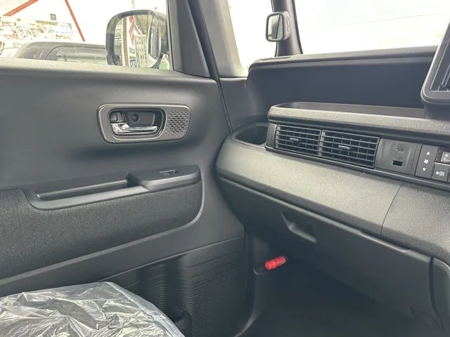 N-BOX(ホンダ)N-BOXカスタム届出済未使用車 18