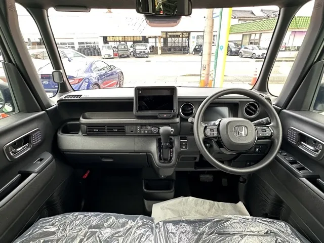 N-BOX(ホンダ)N-BOXカスタム届出済未使用車 5