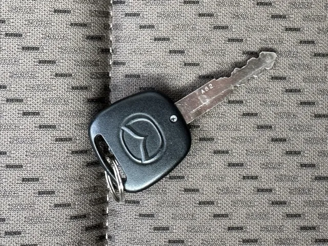 スクラムバン(マツダ)PC 5MT中古車 18