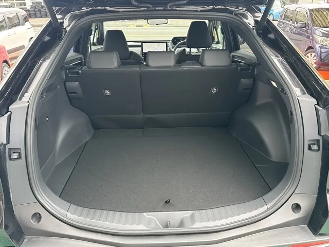 bZ4X(トヨタ)Z中古車 9