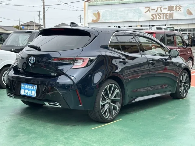 カローラスポーツ(トヨタ)ハイブリッドGZ中古車 10