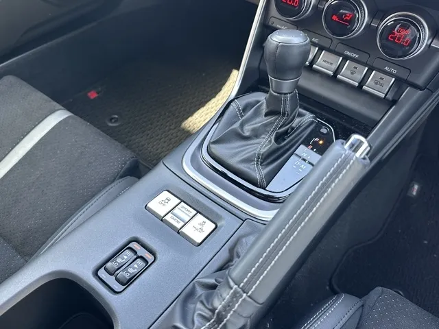 GR86(トヨタ)RZ AT中古車 14