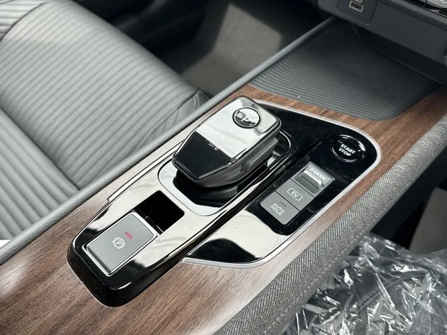 オーラ(ニッサン)G レザーエディション中古車 17