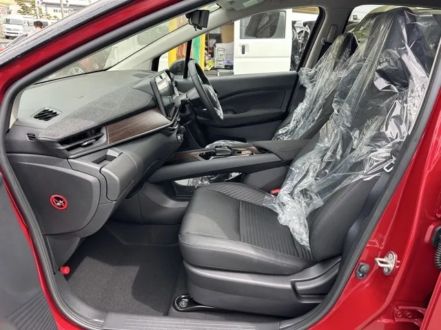 オーラ(ニッサン)G レザーエディション中古車 3