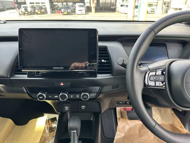 フィット(ホンダ)e：HEV ホーム ブラックスタイル中古車 13