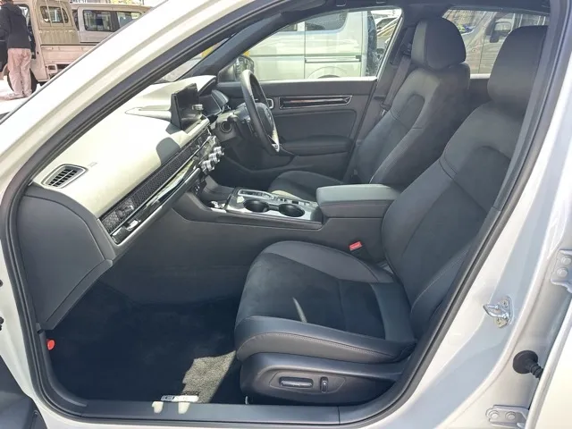シビック(ホンダ)e：HEV中古車 3