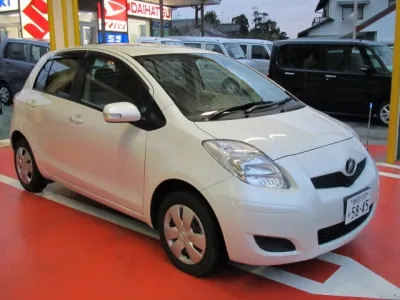 ヴィッツ(トヨタ)Fリミテッド中古車 0