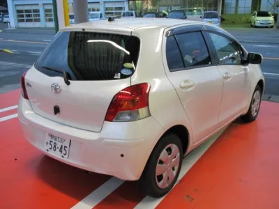 ヴィッツ(トヨタ)Fリミテッド中古車 2