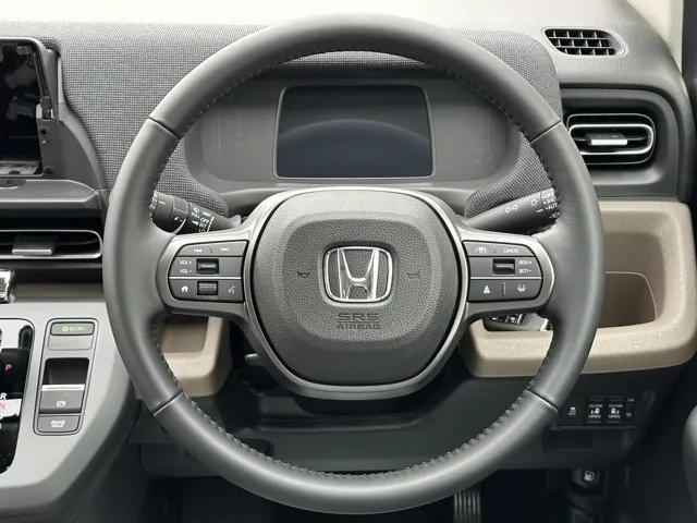 フリード(ホンダ)e：HEV エアー EX ６人乗登録済未使用車 10