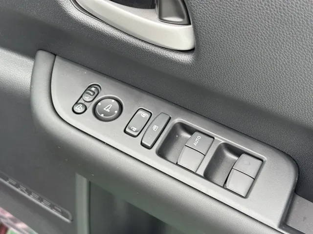 フリード(ホンダ)e：HEV エアー EX ６人乗登録済未使用車 16