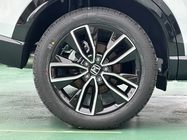 ヴェゼル(ホンダ)ｅ：ＨＥＶ　Ｚ PLaYパッケージ登録済未使用車 12
